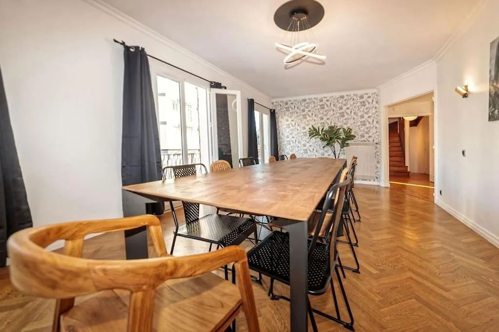 Ville Et Volcans - Grand Gite Proche Centre-Ville Pour 24 Personnes Clermont-Ferrand 0*,